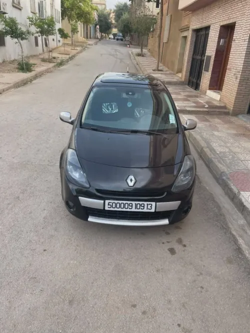 Renault Clio 3 2009 Night day