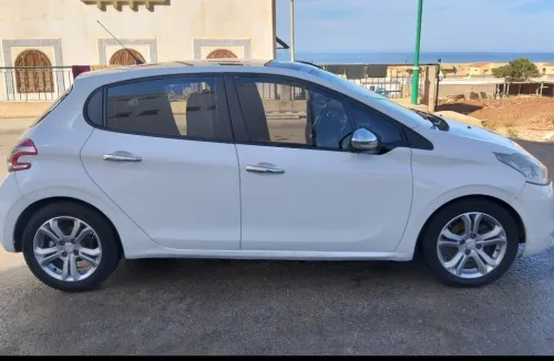 Peugeot 208 2013 Allure
