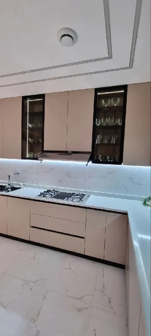 Cuisine équipée moderne en MDF