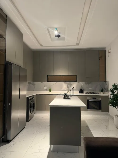 Cuisine Équipée High Gloss MDF Modèle 2025