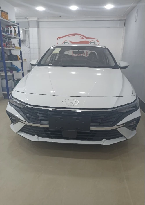 Hyundai Elantra 2025 