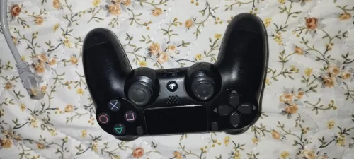 Ps 4 pro version firmeware 11 version console 7216 flashé avec dongle 1 tera