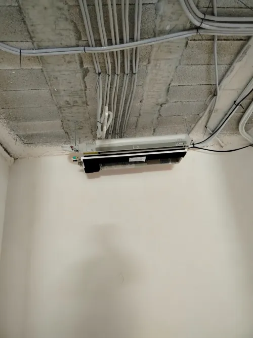 Installation et réparation tout type de climatisation split cassette Grenoble armoire
