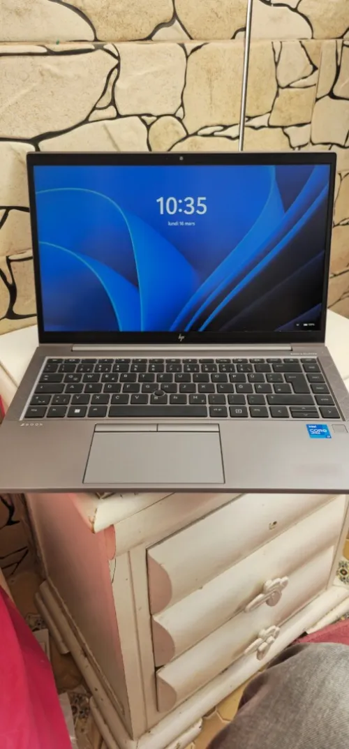 Hp zbook firefly 14 g8