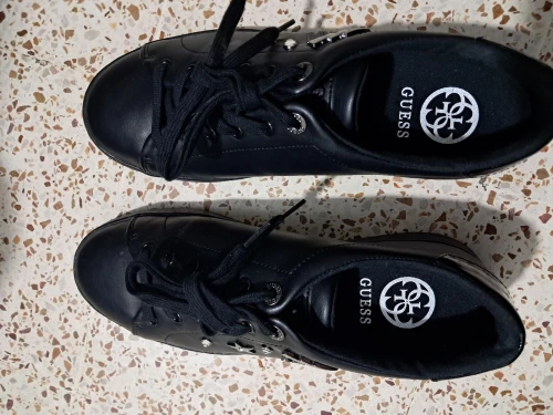 Chaussures sport et sortie GUESS