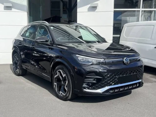Location pour mariage tiguan 2025 R line avec chauffeur  