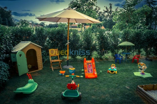 Crèche , école maternelle , garderie 