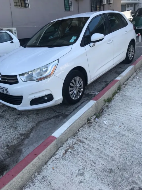 Citroen C4 2012 Attraction