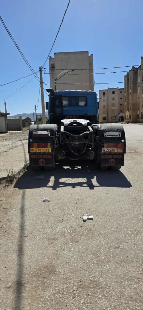 Nissan Nissan diesel 2003