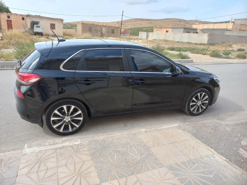 Hyundai i30 2018 Toute options