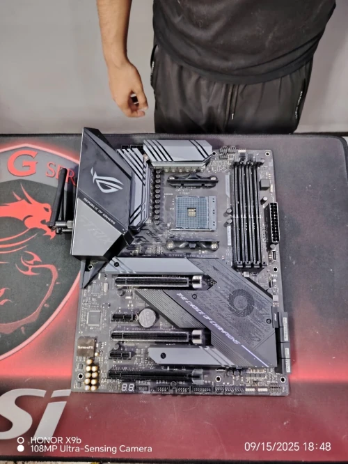 ASUS ROG STRIX X570-E GAMING