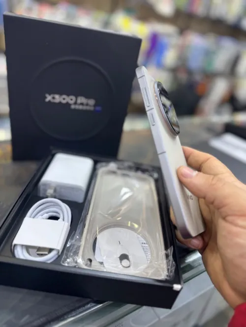Vivo x300 pro 16/512