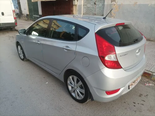 Hyundai Accent RB  5 portes 2017 GL DZ