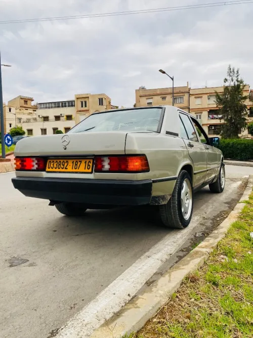 Mercedes 190 E 1987 190 E