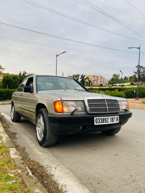 Mercedes 190 E 1987 190 E