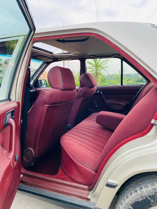 Mercedes 190 E 1987 190 E