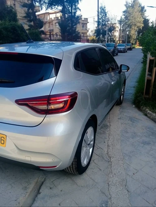 Renault Clio business 2021 