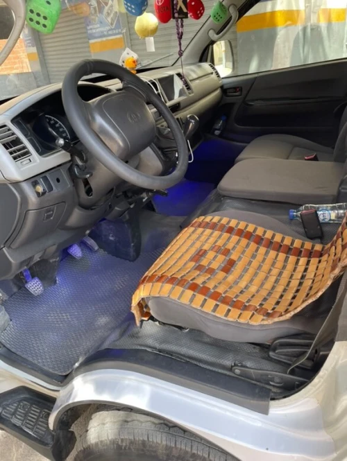 Toyota Hiace 2014