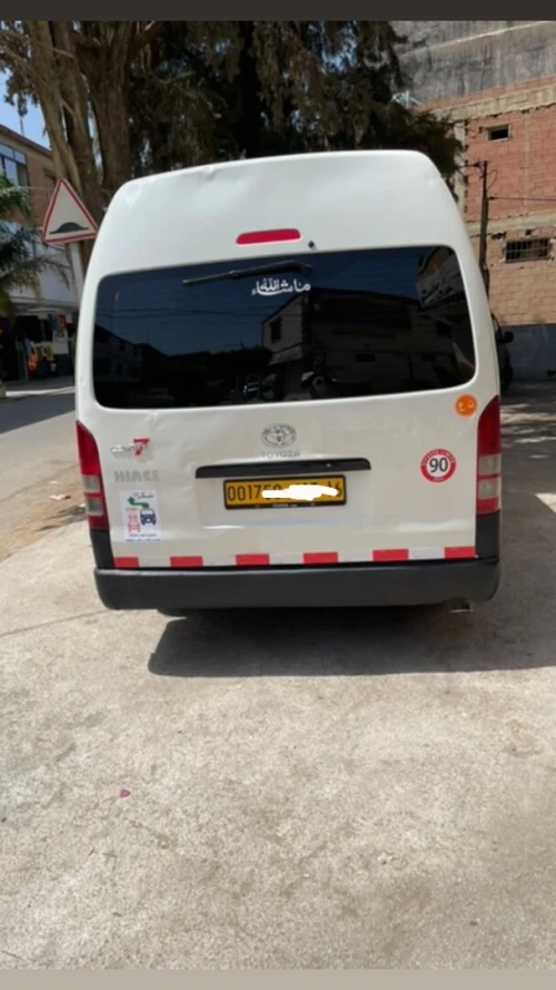 Toyota Hiace 2014