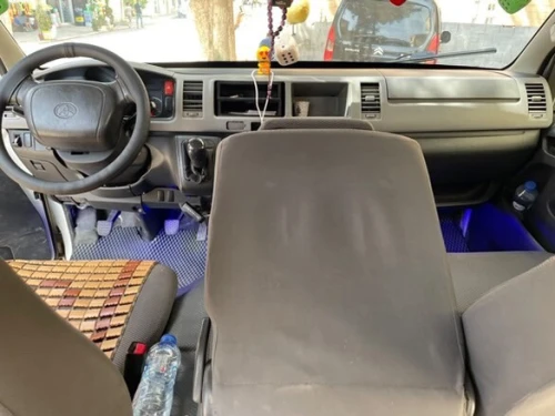 Toyota Hiace 2014
