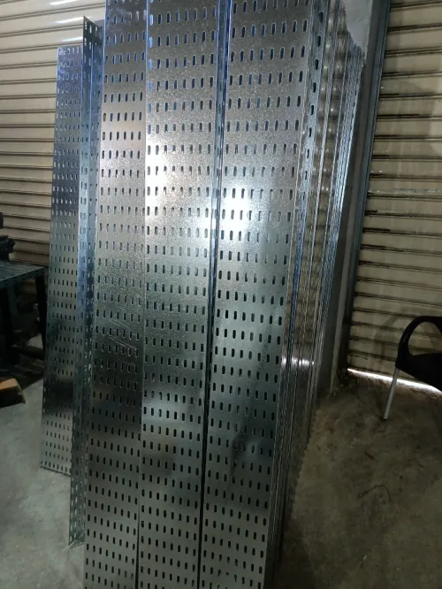 Fabrication chemin cable et cablofil