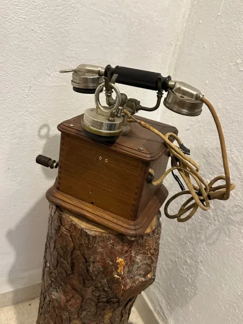 Ancien téléphone1910