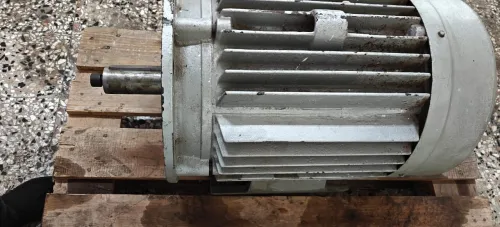 moteur électrique triphasé 380 volts 45 kW