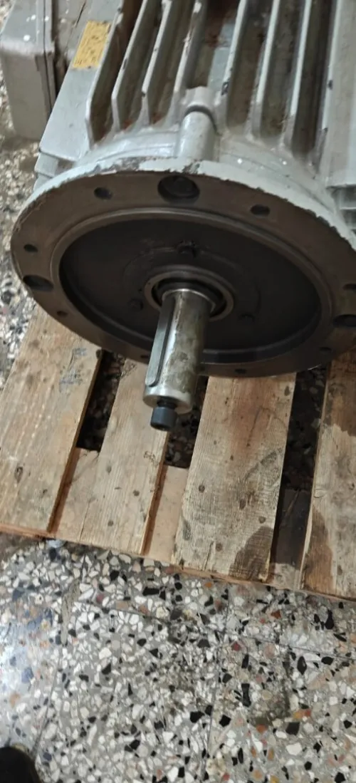 moteur électrique triphasé 380 volts 45 kW
