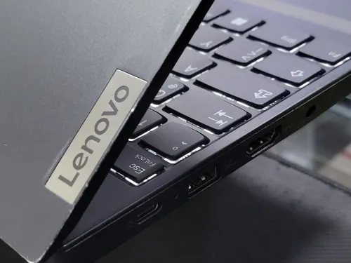 VENDU - LENOVO THINKPAD E15 GEN 3, RYZEN 7-5700U, 16GB, 512GB SSD, RX VEGA 8