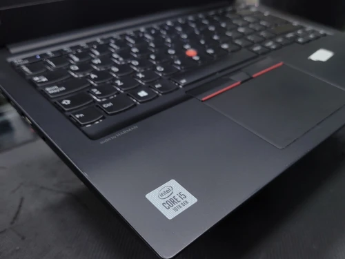 VENDU - LENOVO THINKPAD E14, i5-10210U, 8GB, 256GB SSD