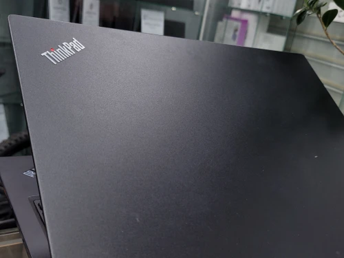 VENDU - LENOVO THINKPAD L390, i7-8565U, 8GB, 256GB SSD