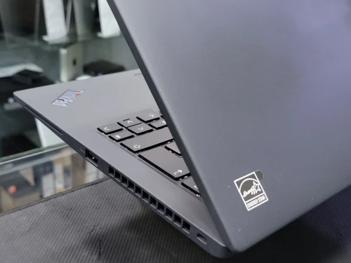 VENDU - LENOVO THINKPAD T14s Gen 3 Tactile, Ryzen 7 Pro 6850U, 32GB-6400MHz, 512GB SSD, RADEON 680M
