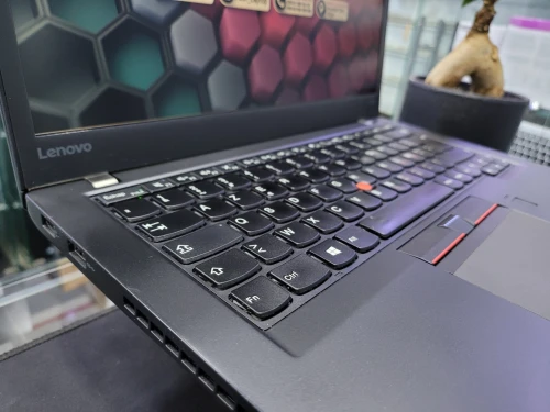 VENDU - LENOVO THINKPAD T460S, i5-6300U vPro, 16GB, 512GB SSD, DOUBLE BATTERIE 