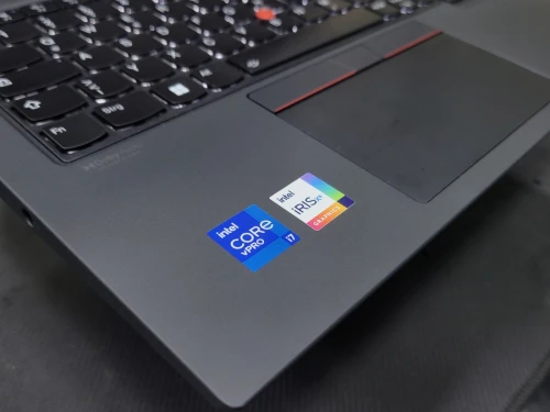 VENDU - LENOVO THINKPAD X13 Gen 2, i7-1185G7, 16GB, 256GB SSD, IRIS XE