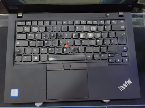 VENDU - LENOVO THINKPAD T490, i5-8365U, 8GB, 256GB SSD