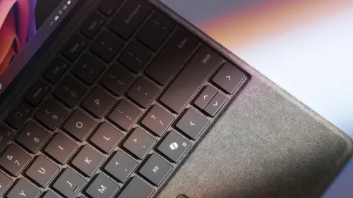 Surface Pro 11 - Copilot+ PC - Plus, Snapdragon X Plus (10 cœurs), 16GB LPDDR5X, 512GB SSD