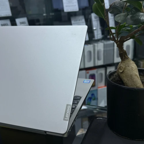 VENDU - LENOVO IDEAPAD 330s, i3-7020U, 8GB, 512GB SSD