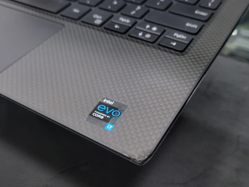 VENDU - DELL XPS 13, i7-1165G7, 16GB, 512GB SSD ( ETAT MOYEN )