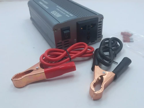 Convertisseur Auto 12V 220V DC To AC Meind