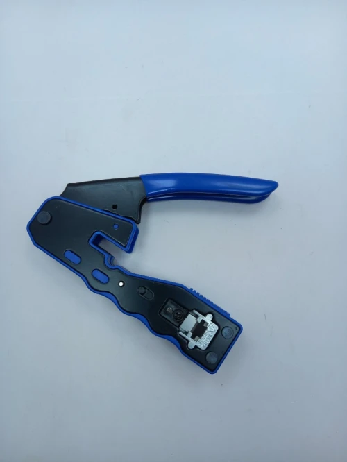 Pince a sertir Réseau Ethernet RJ45 SNAP PLUG & Connecteurs 