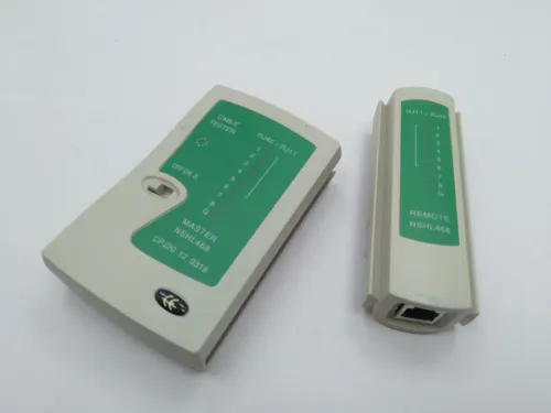 Testeur de Câble Réseaux RJ45 & RJ11