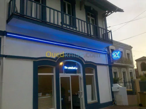 Fabrication d'Enseignes Lumineuses