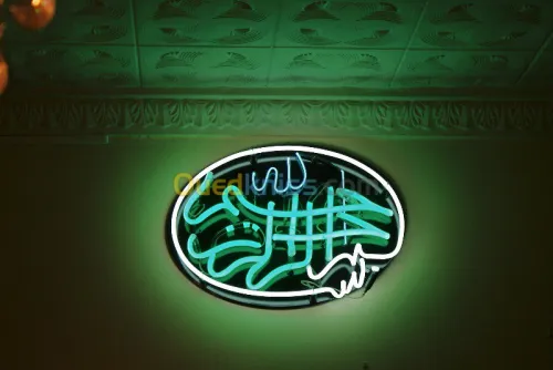 Fabrication d'Enseignes Lumineuses