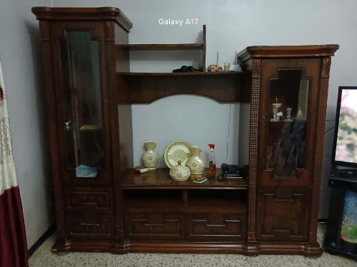 خزانة صالون معيوبة