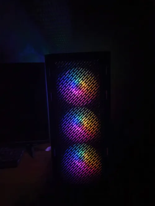 PC Gamer AMD Ryzen 5 3500X / RX 580 8GB / 16GB RAM / SSD NVMe / B550