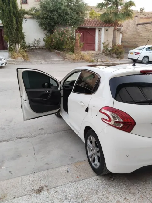Peugeot 208 2014 Allure