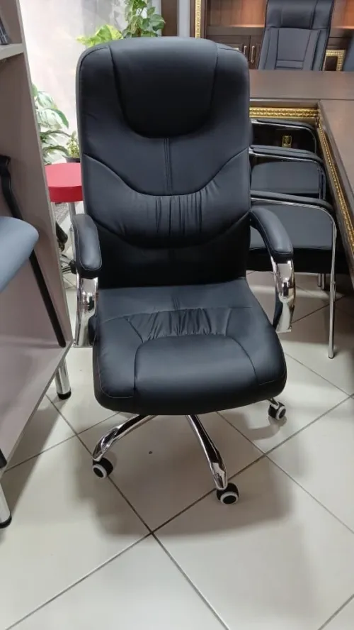 CHAISE EN CUIR ET CUIR  SYNTHETIQUE