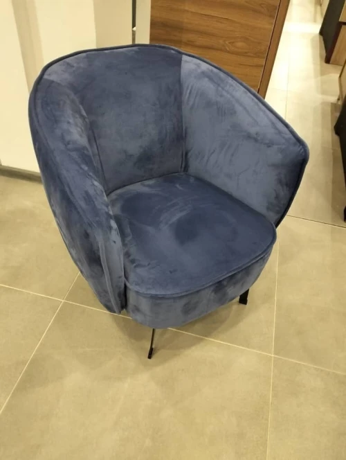 SALON DE RÉCEPTION- CHAUFFEUSE