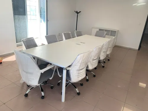 BUREAUX OPERATEURS ET DES ARMOIRES  GAMME COULEUR BLANCHE
