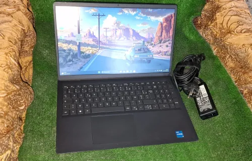 DELL Vostro i5 11em 8gb 512 SSD 15 pouce